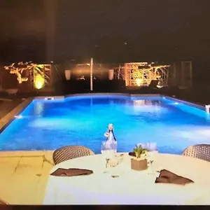 Hotell Sous Les Pins, Étoile-sur-Rhône
