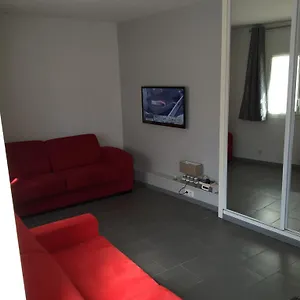 https://studio-raymond-poincare.fr-provencehotel.com